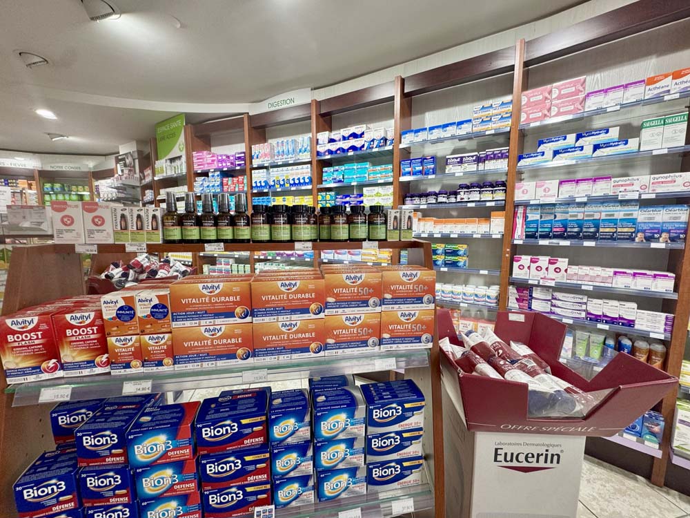 Pharmacie Ury (2)