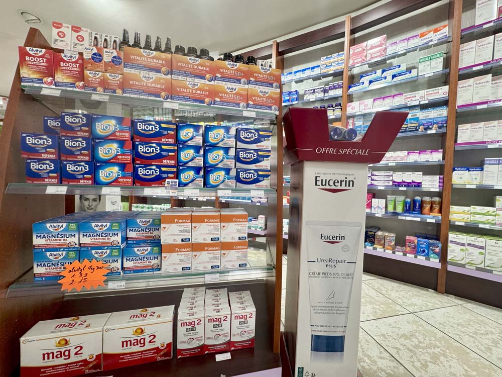 Pharmacie Ury (3)